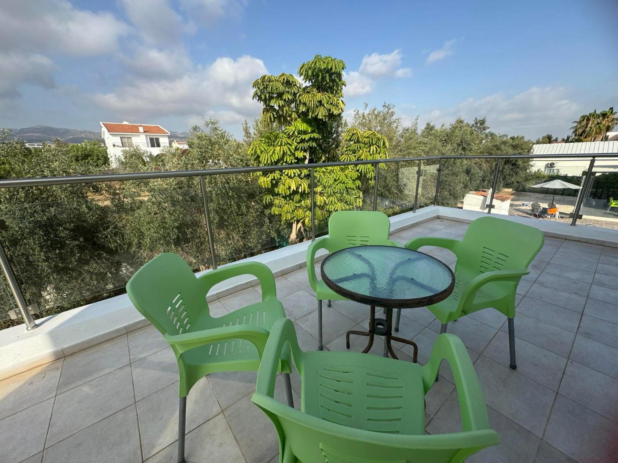 Villa Coralia Gardens 1Km From Coral Bay Beach 外观 照片